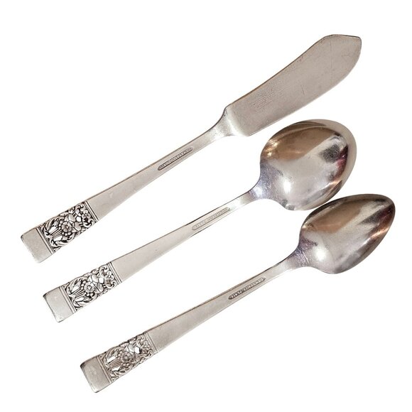 Oneida Coronation Silverplate Set Butter Knife Sugar Spoon vtg community plate - Picture 4 of 8